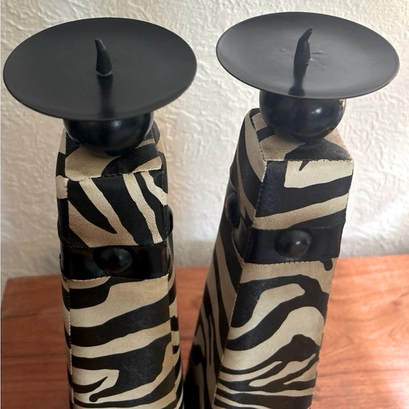 Pair of Zebra Pillar Candle Stands - Picture 4 of 11